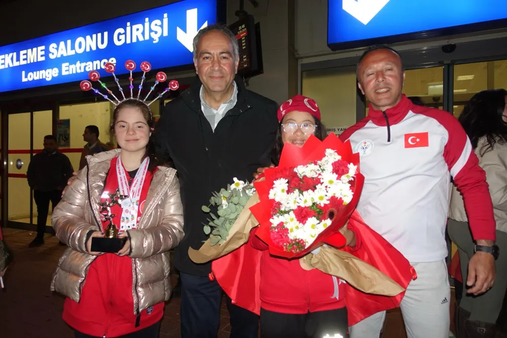  Down sendromlu Adanalı Nilsu ve Selin Naz, dünya şampiyonu oldu