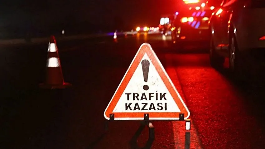 Adana’da otomobil motosiklete çarptı: 1 ölü, 3 yaralı
