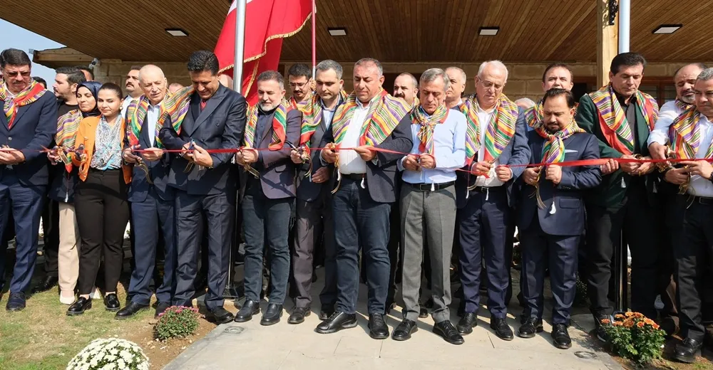  İsmet Atlı Karakucak güreşlerin de bin sporcu er meydanına çıktı