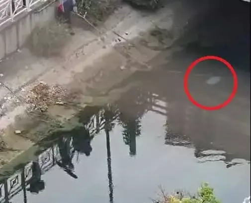 Adana’da sulama kanalındaki valiz panik yarattı