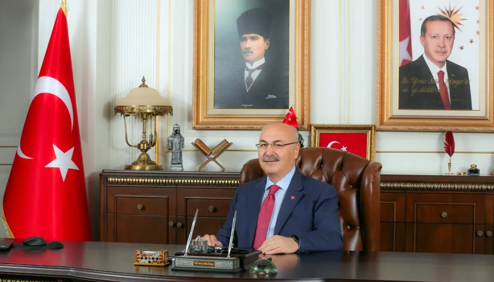 Vali Köşger, “Cumhuriyet, özgürlük ve adaletin teminatıdır”
