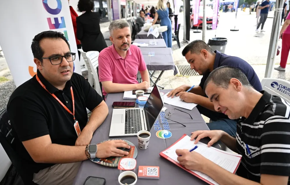 İş arayanlar ve işverenler Çukurova’da buluştu  
