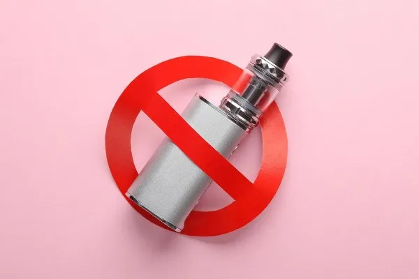 Elektronik sigara kullananlara kötü haber! Mikrop saçıyor