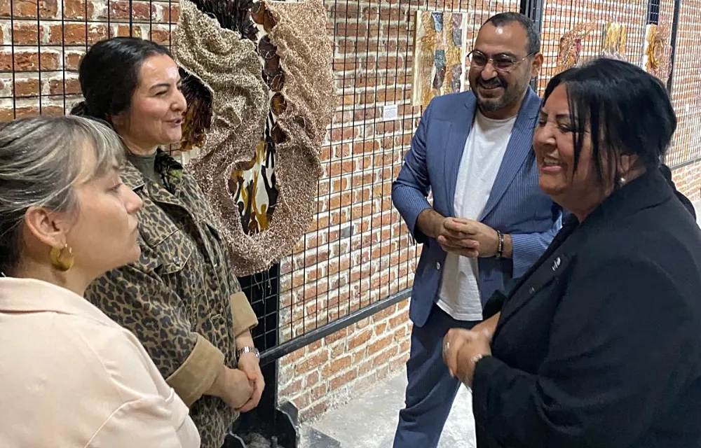 İki Özgün Sergi İle Sanatseverlerle Buluştu