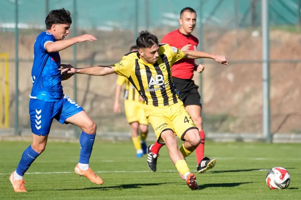Adana 01 evinde güldü: 3-0
