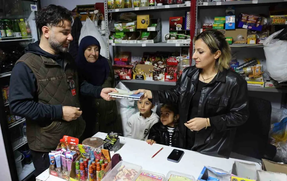 Adanalı hayırsever, mahallenin tüm bakkal borcunu ödedi