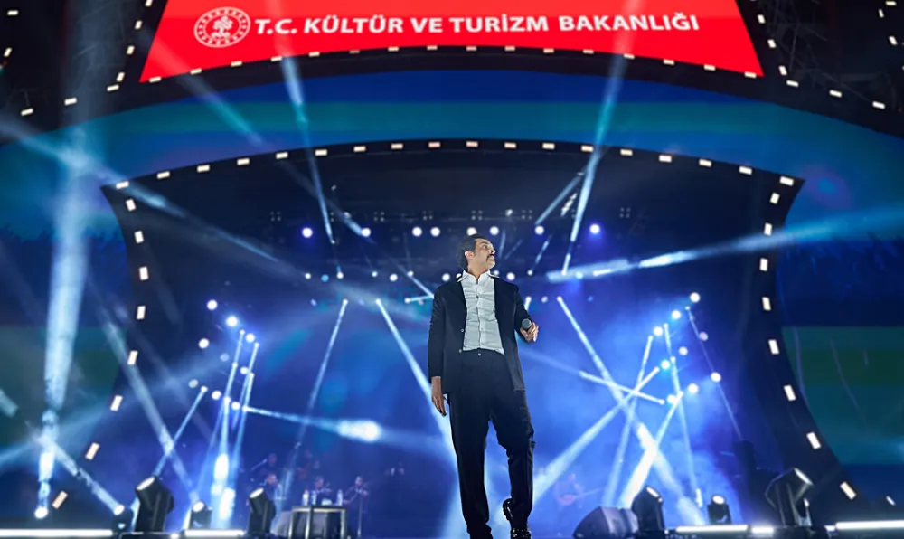 Adana’da Bayhan fırtınası esti