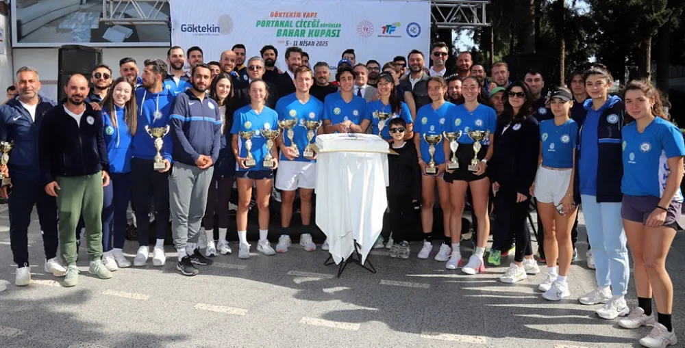 Karnavalda tenis şöleni...