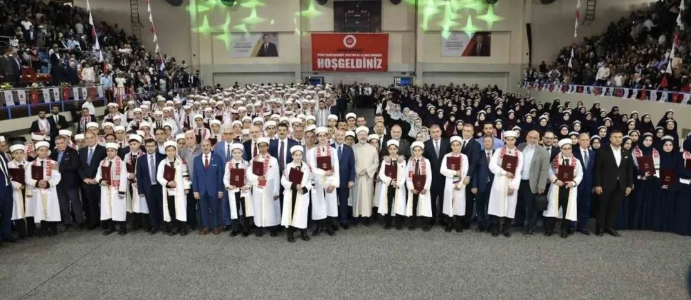 Diyanet İşleri Başkanı Erbaş’ın katılımıyla 475 gence icazet belgesi verildi