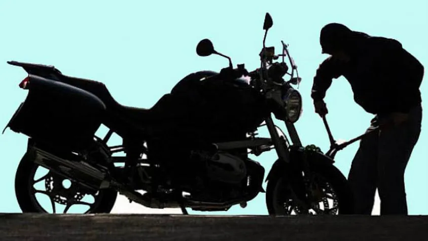 Sokak sokak gezip bisiklet ve motor çalan 3 kişi tutuklandı