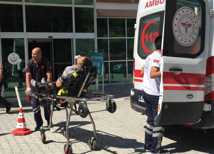 Adana’da acemi kasaplar hastanelere başvurdu