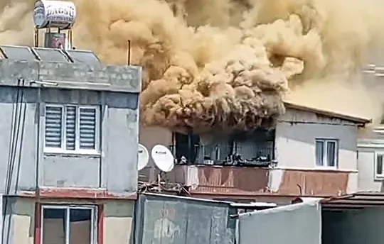 Adana’da korkutan ev yangını...