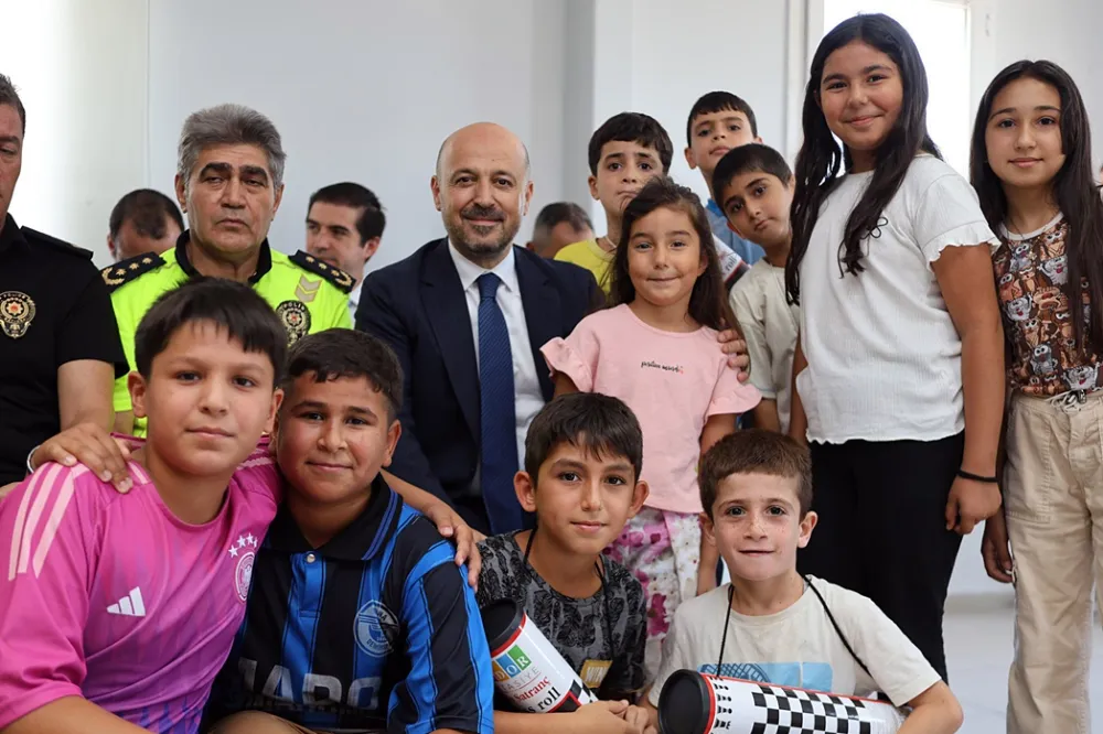 Halil Nacar, vatandaşın sağlık talebini dinliyor