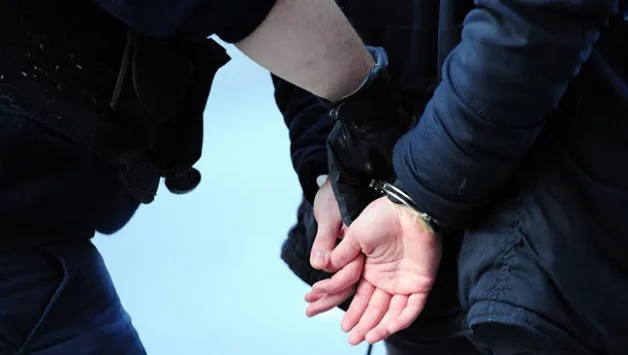 Motosikletlinin öldüğü kazada taksi sürücüsü tutuklandı