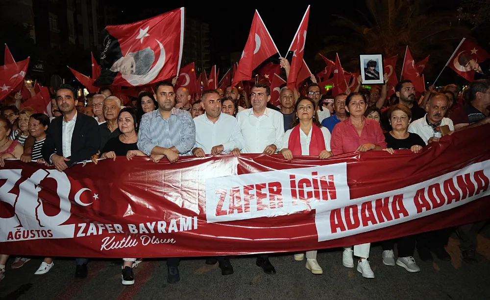 30 Ağustos coşkusu Adana’yı sardı