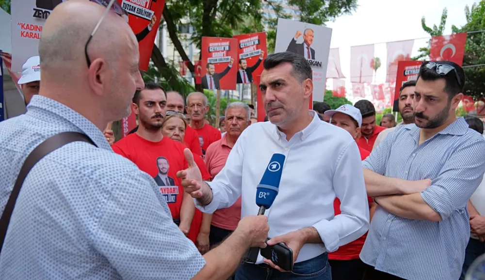  Tanburoğlu: “Zeydan Karalar’ın hizmetlerinden rahatsız oldular”