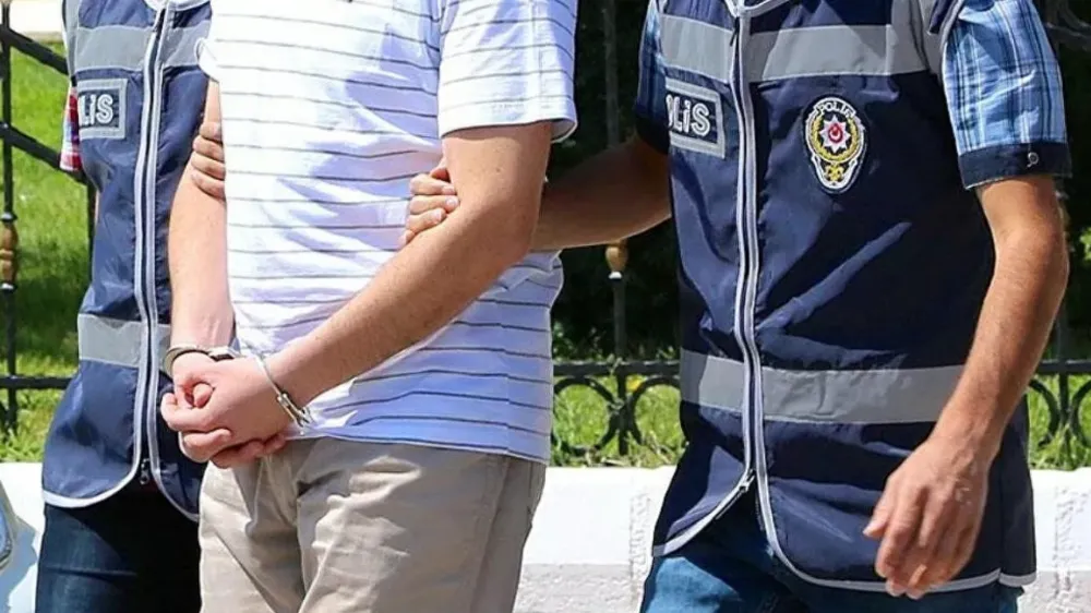 Yeni Skandal! Kendisini de lise mezunu yaptı, torbacılıktan kaydı var...