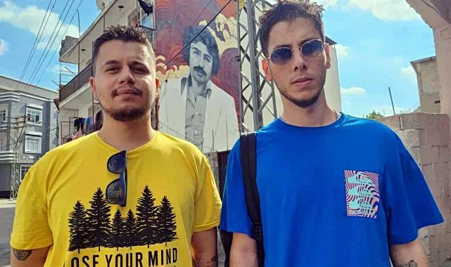 Ünlü sanatçılar Ferdi ve Müslüm’ün grafitileri büyüdükleri mahalleye çizildi