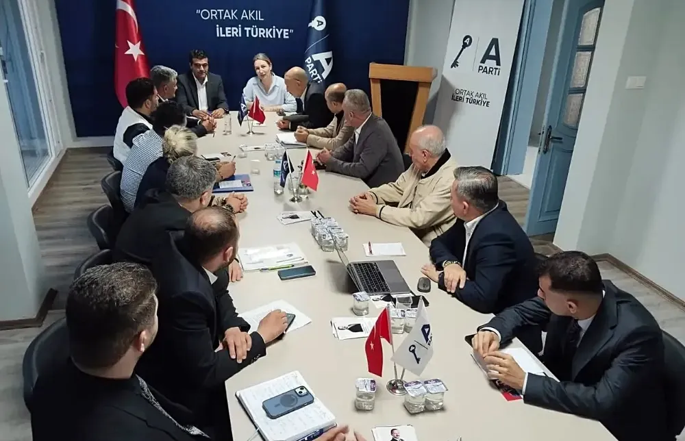 Anahtar Parti’den Adana’da Ekonomi Çalıştayı...