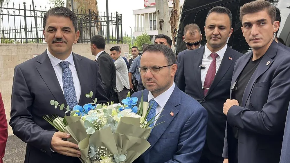 Adalet Bakanı Gürlek Adana'da Ziyaretlerde Bulundu