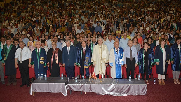 ÇÜ İİBF’de Mezuniyet heyecanı...