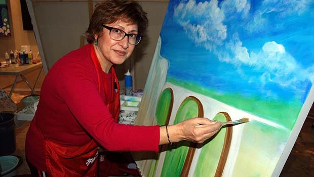 Ressam Hülya Sezgin Varda Köprüsü’nü çizdi