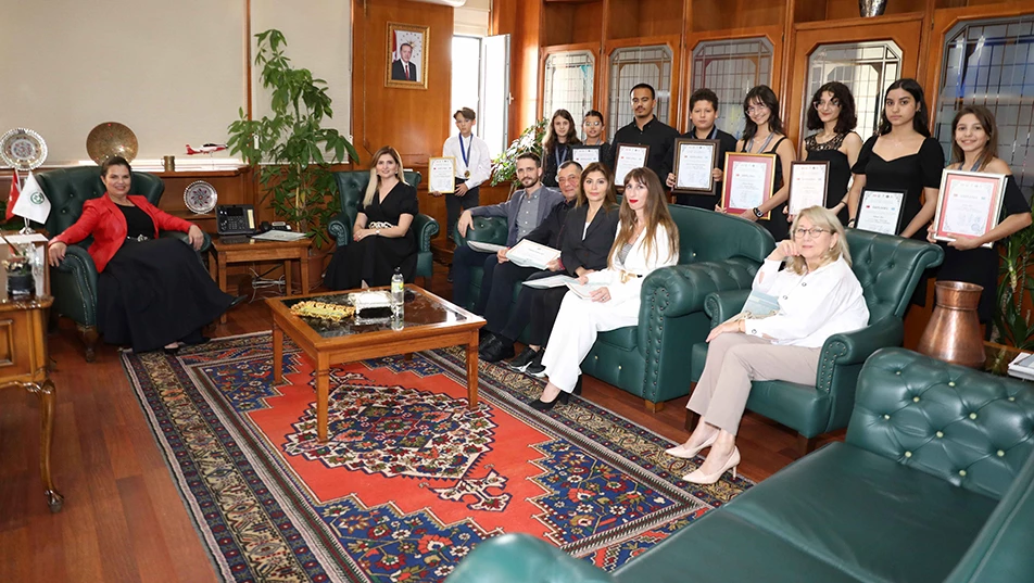 ÇÜ Devlet Konservatuvarından 9 Öğrenci Ödül Aldı