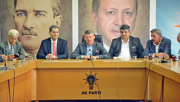 Dr. Halis Bayrak öncülüğünde  AK Parti’ye destek verdiler....
