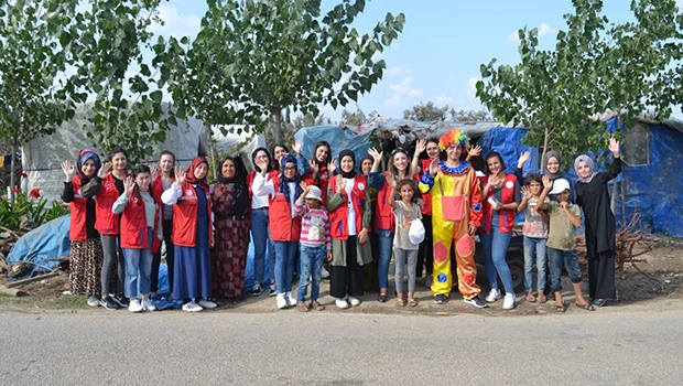 Adanalı Gençler Gönüllere Dokunmaya Devam Ediyor