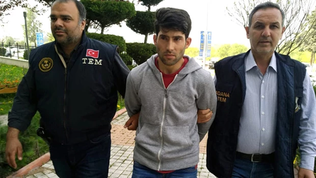 Lübnan'da Türk Bayrağına Basan YPG'li Adana'da Tutuklandı